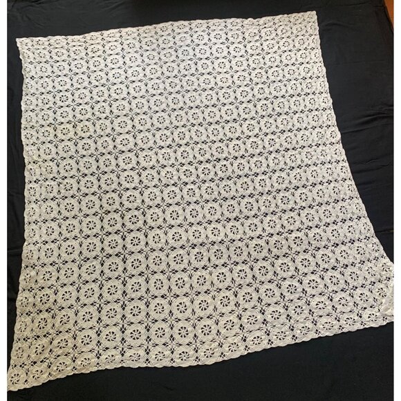 Vintage Handmade Crochet Lace Tablecloth 59x62 - Picture 11 of 11